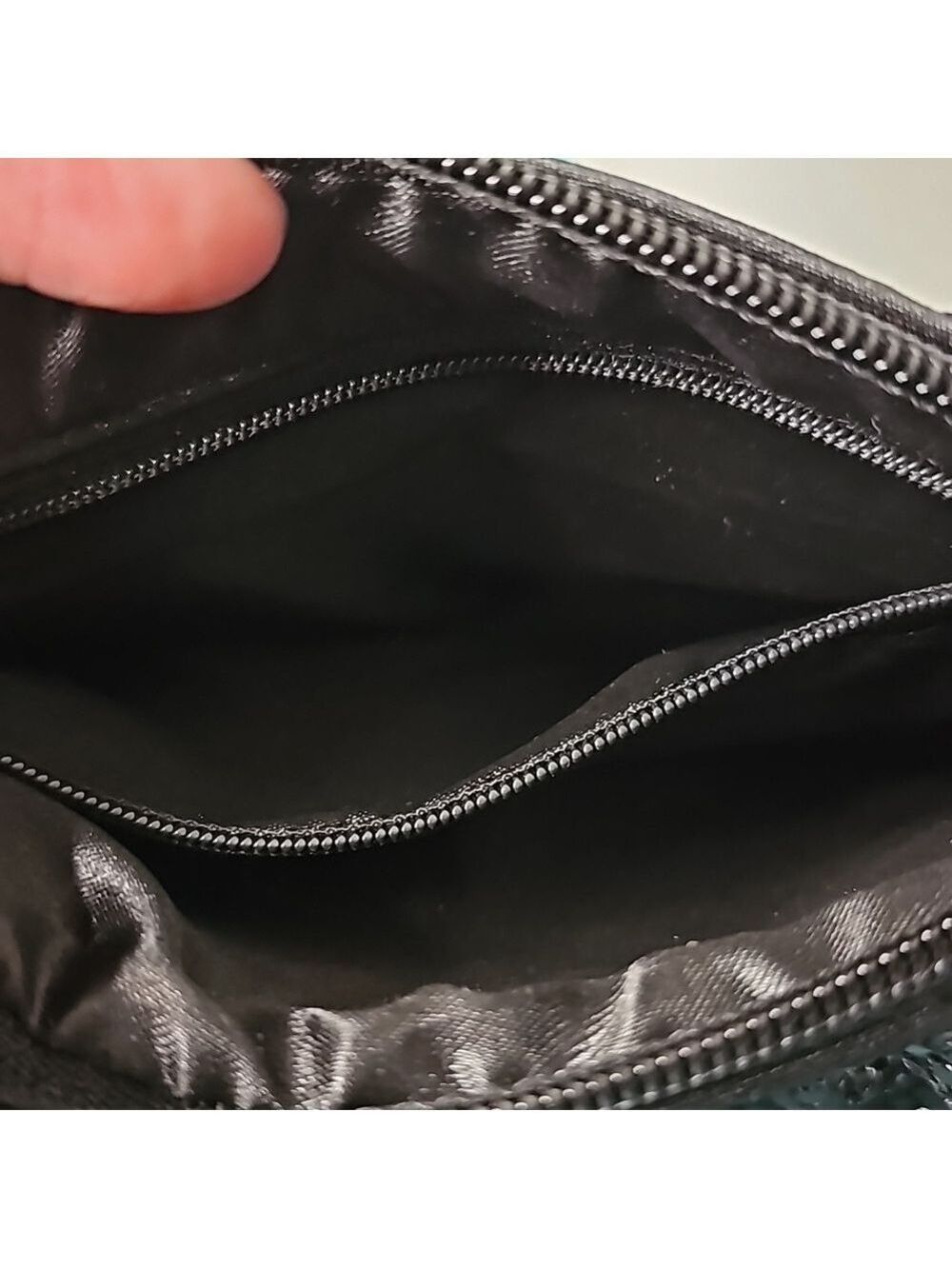 Black sequined clutch - Picture 6 of 7